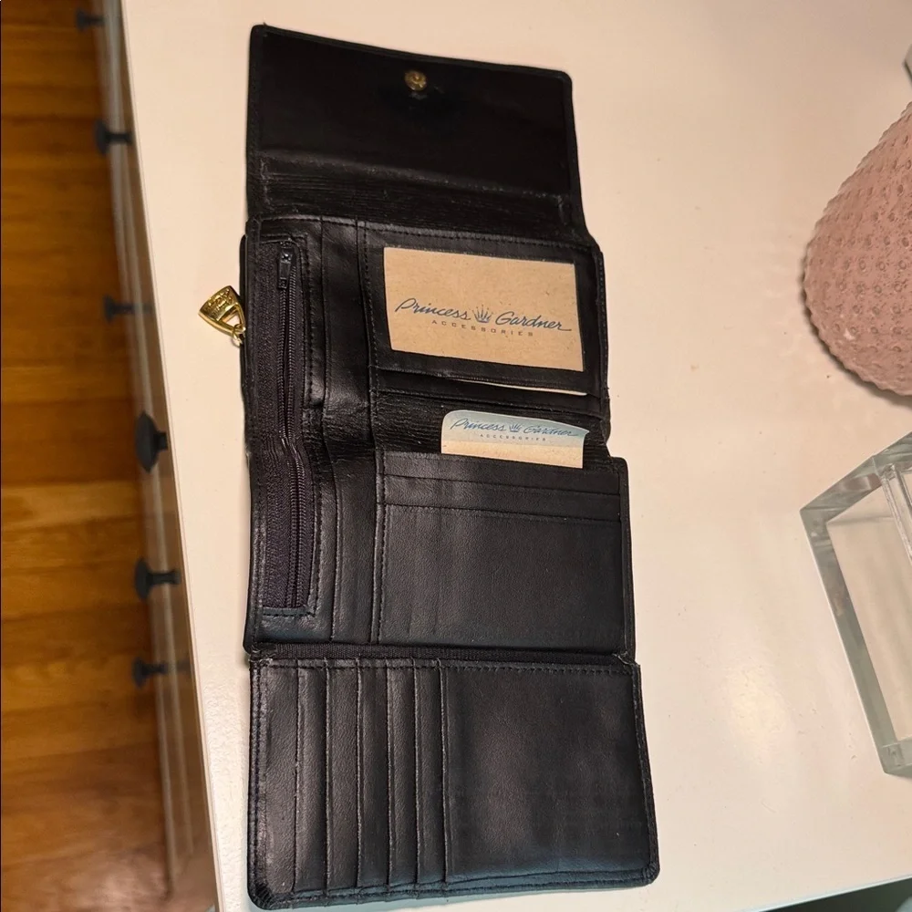 NWT Princess Gardner Vintage Genuine Leather Wallet black Buttery Smooth